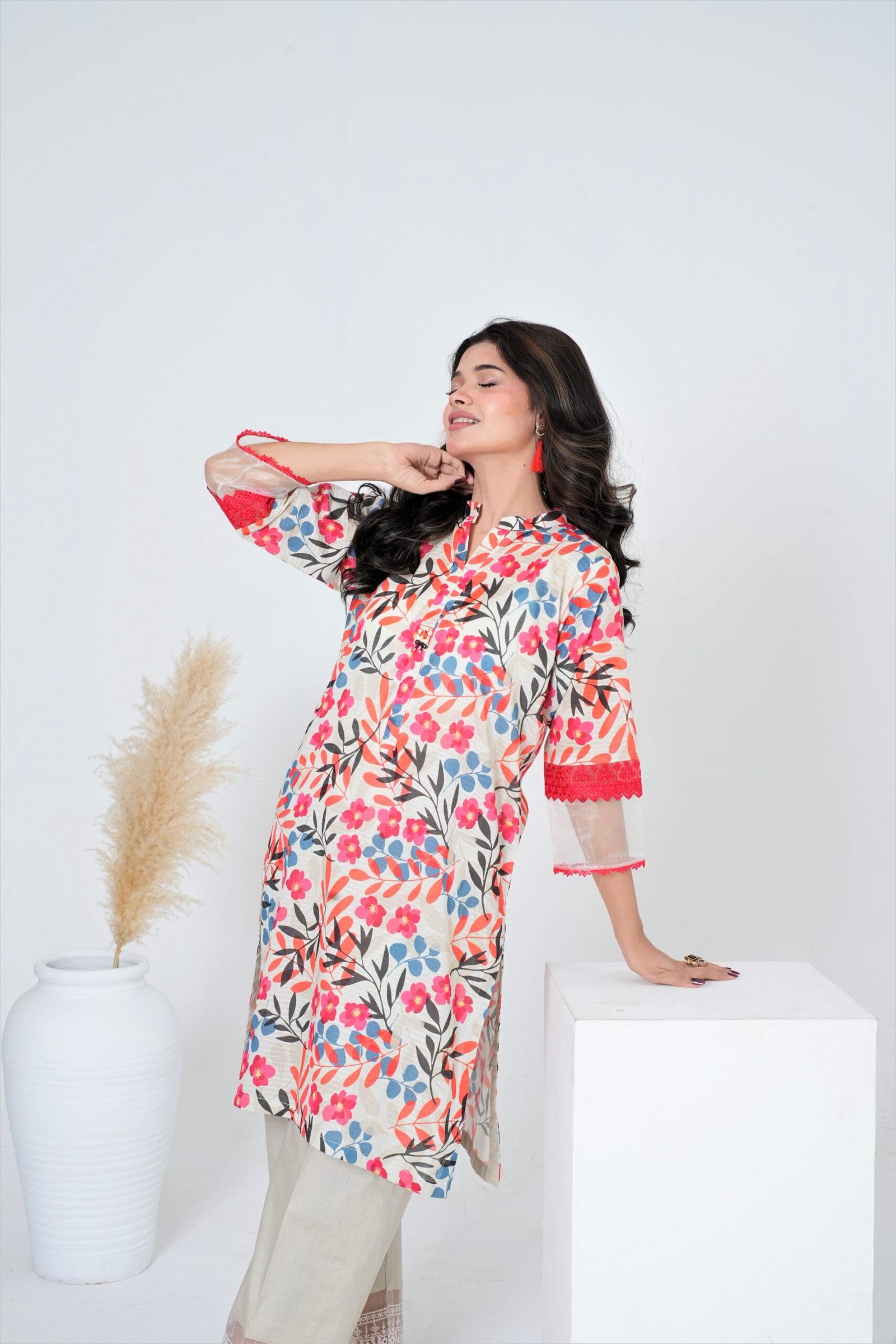 ARTICLE # 08 – Beige & Red Color
